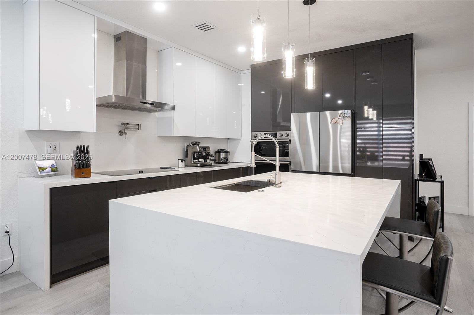 CENTURY BREEZE - Residential