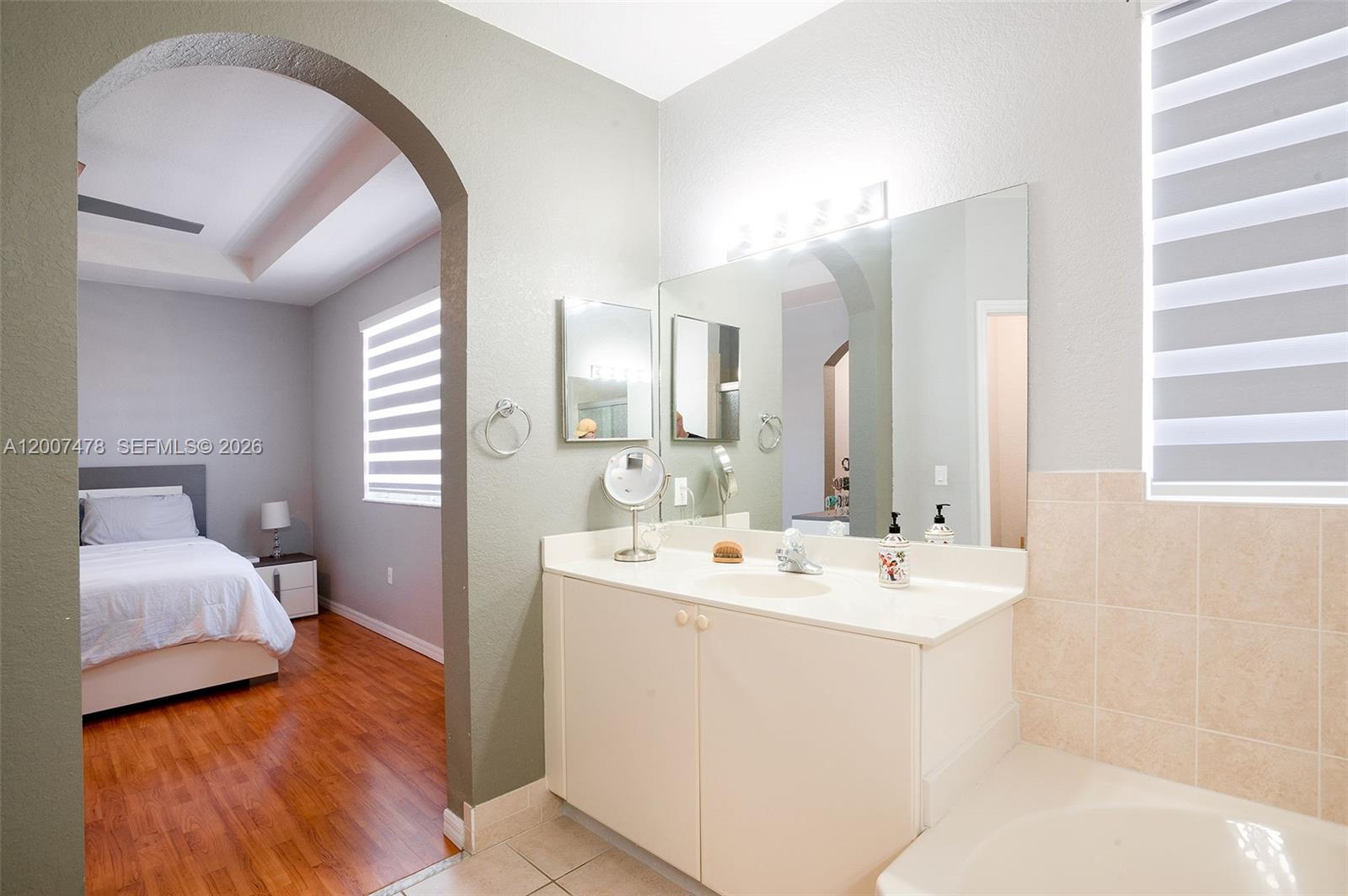 CENTURY BREEZE - Residential