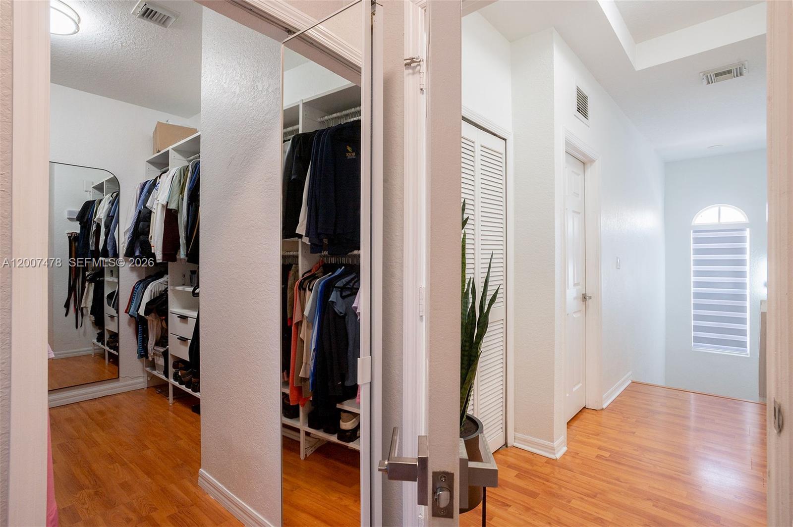 CENTURY BREEZE - Residential