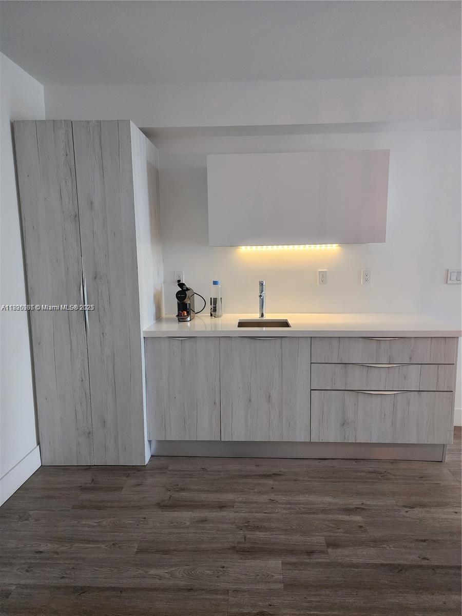 6080 COLLINS CONDO - Residential