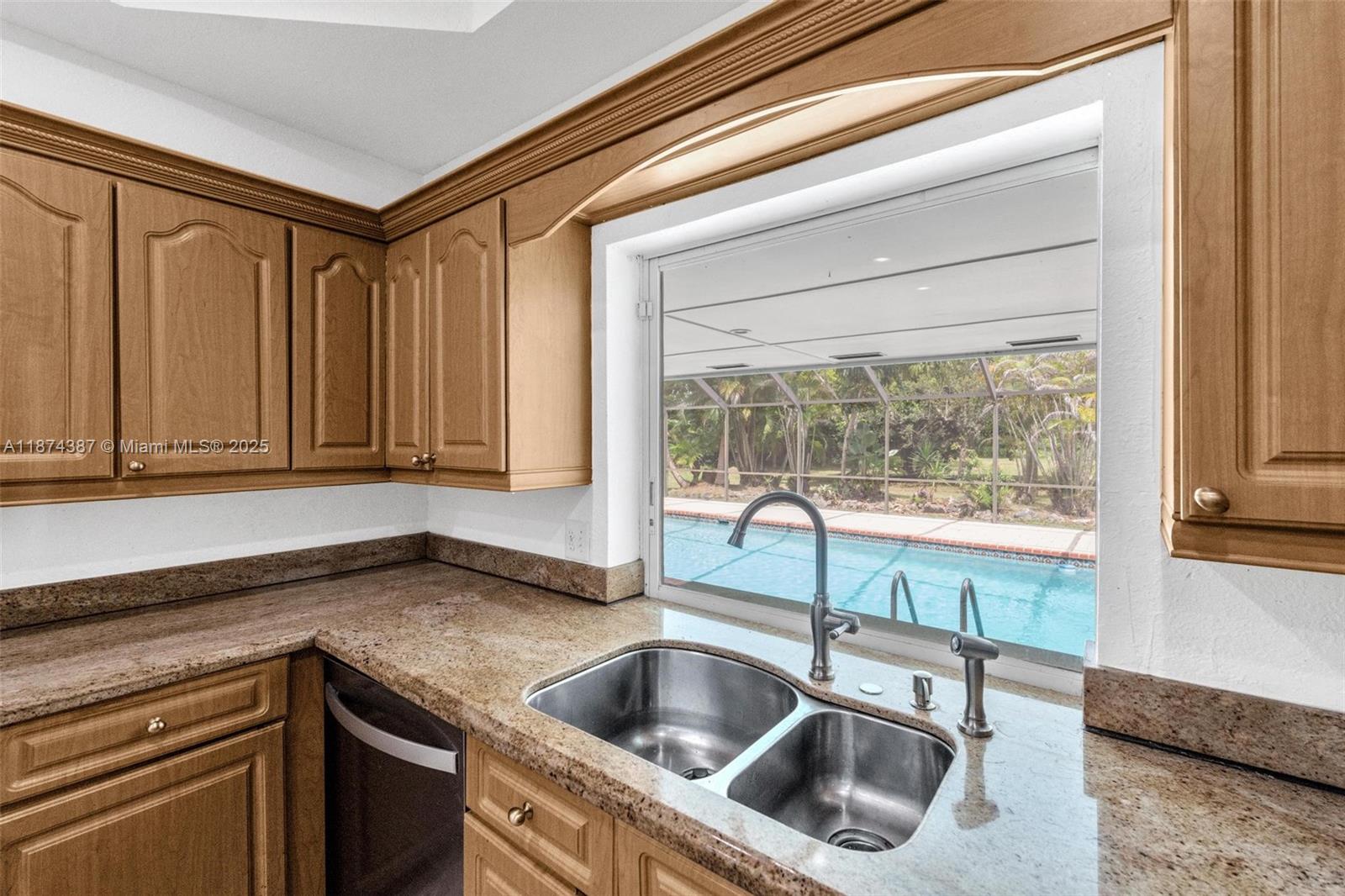 SUBURBAN ESTATES - Residential Lease