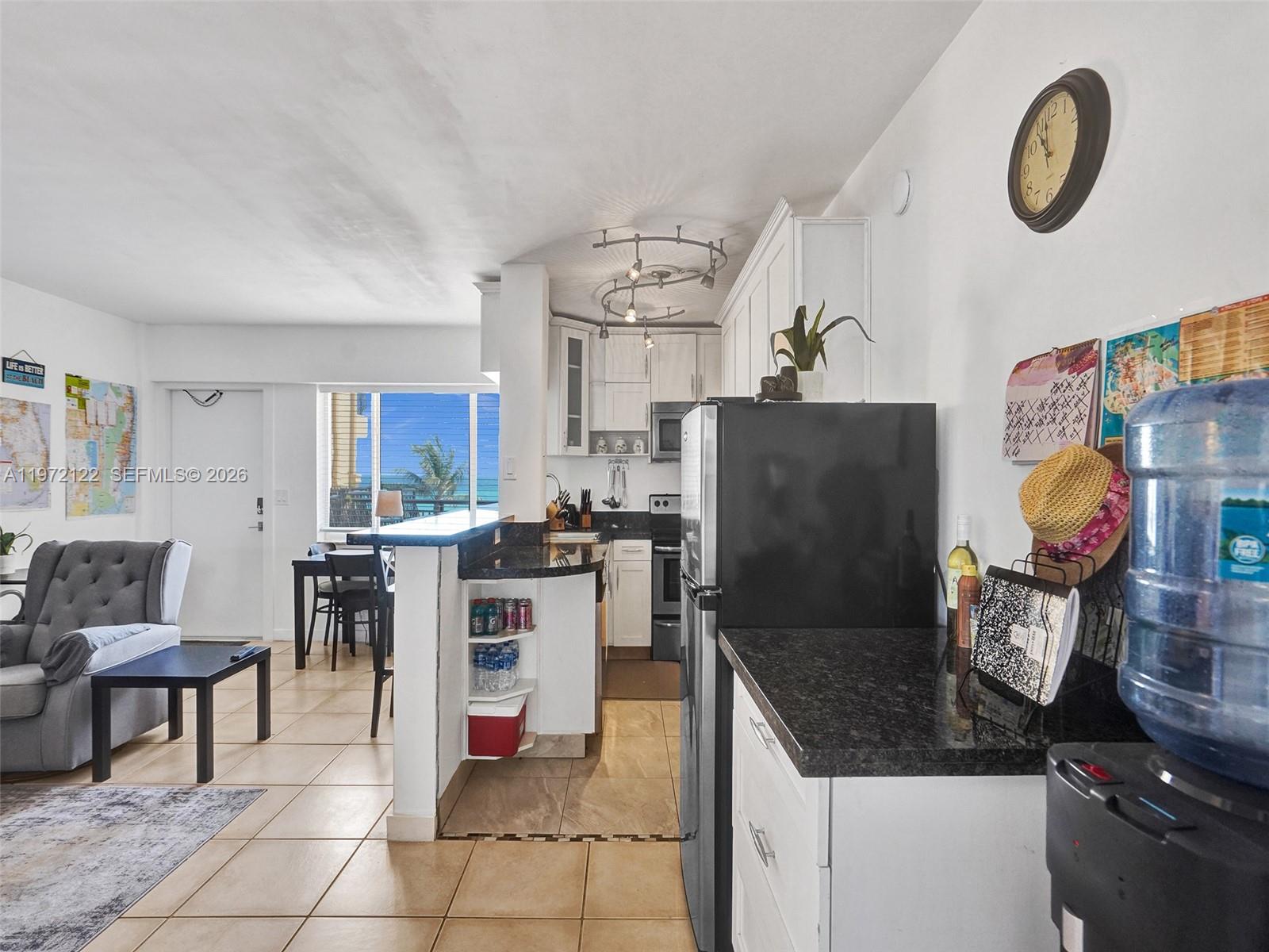 LA PLAYA CONDOMINIUM - Residential