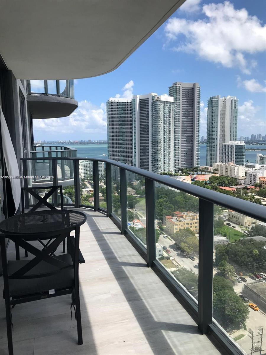 3401 MIDTOWN CONDO - Residential Lease