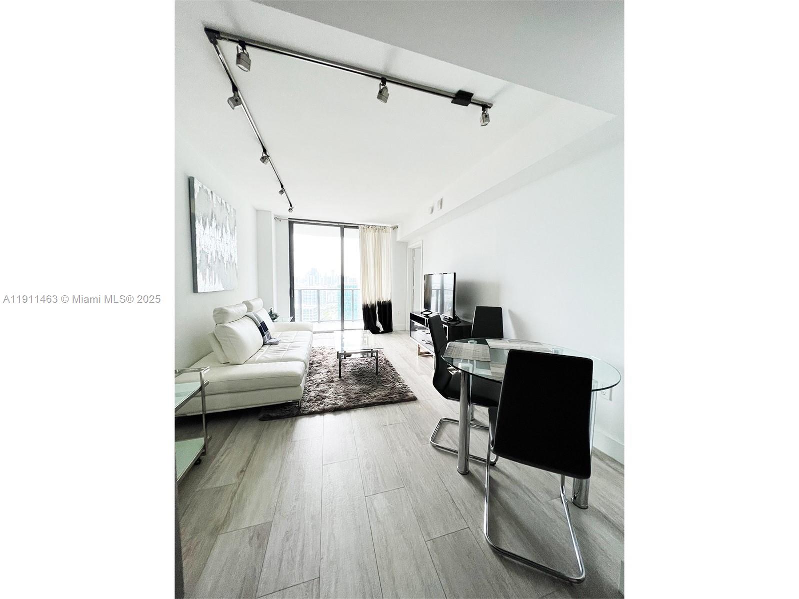 3401 MIDTOWN CONDO - Residential Lease