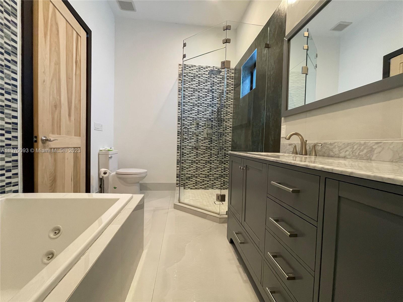 BRICKELL ESTATES - Residential Lease