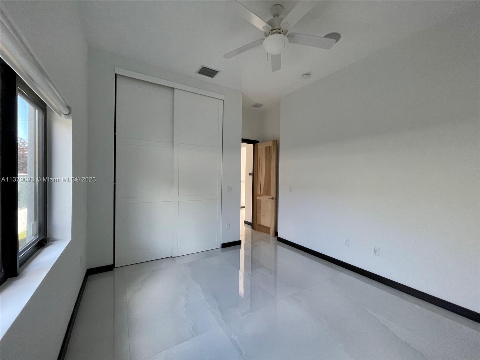 BRICKELL ESTATES - Residential Lease