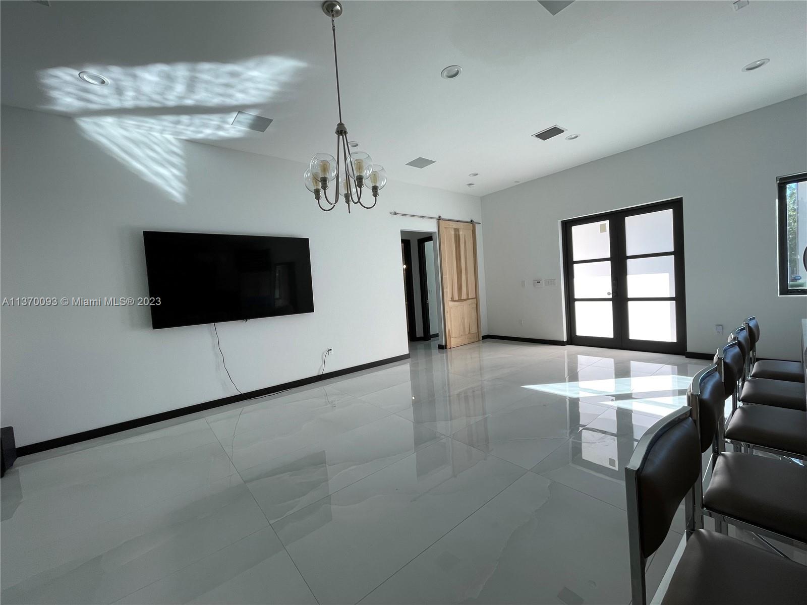 BRICKELL ESTATES - Residential Lease