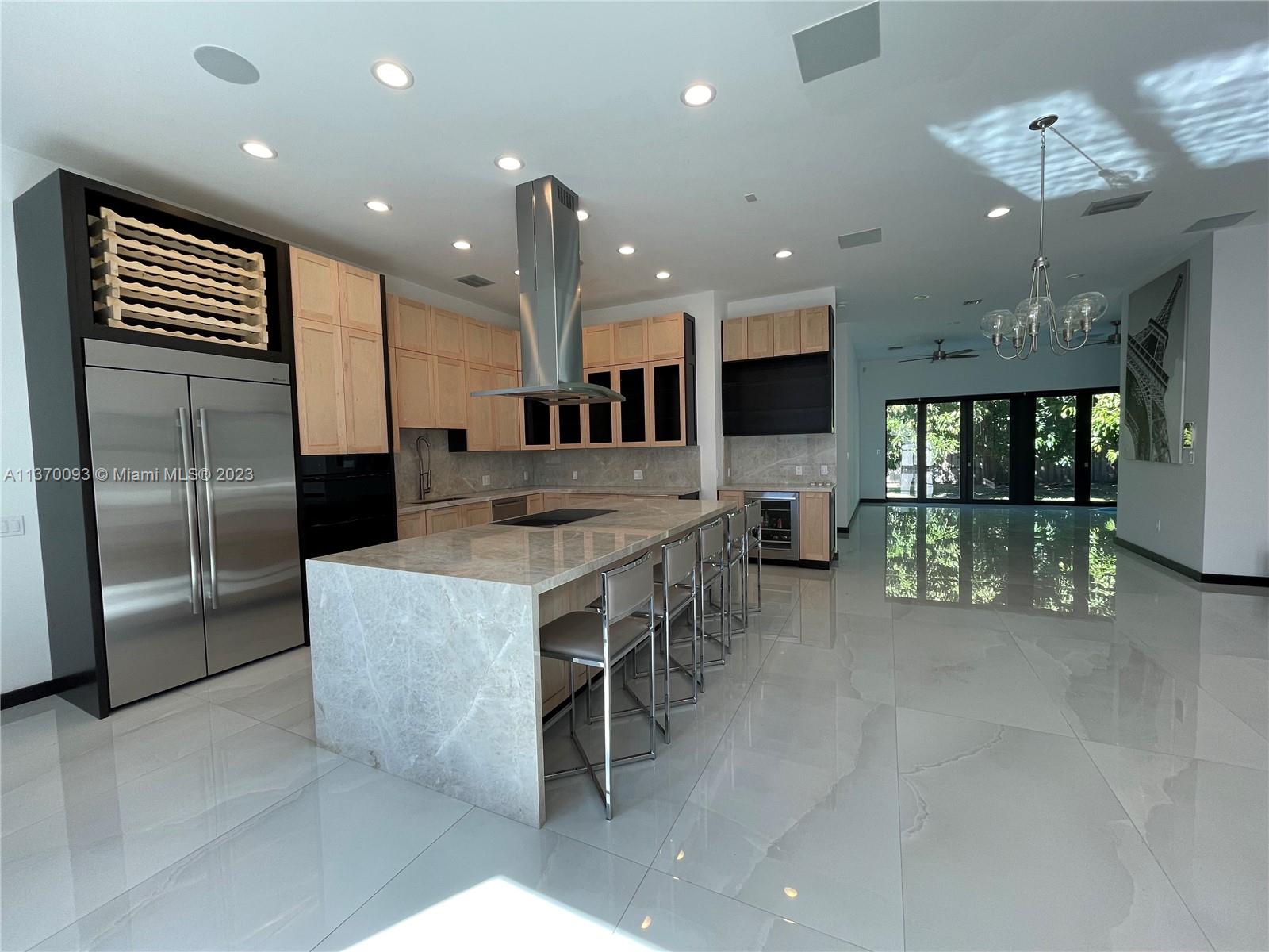 BRICKELL ESTATES - Residential Lease