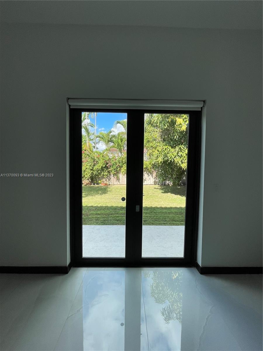 BRICKELL ESTATES - Residential Lease