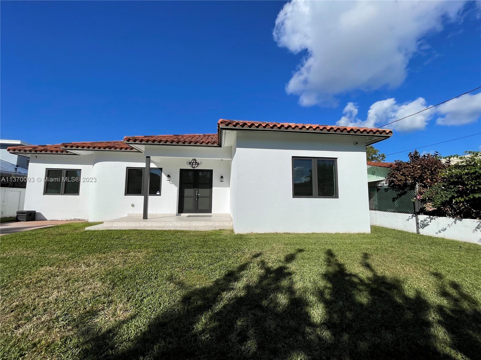 BRICKELL ESTATES - Residential Lease