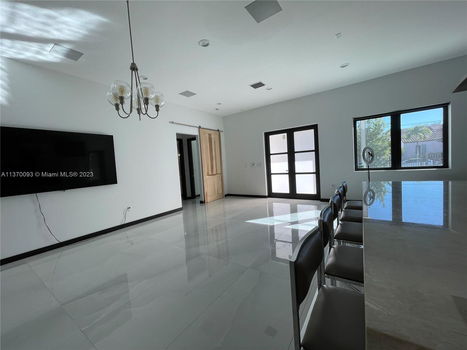 BRICKELL ESTATES - Residential Lease