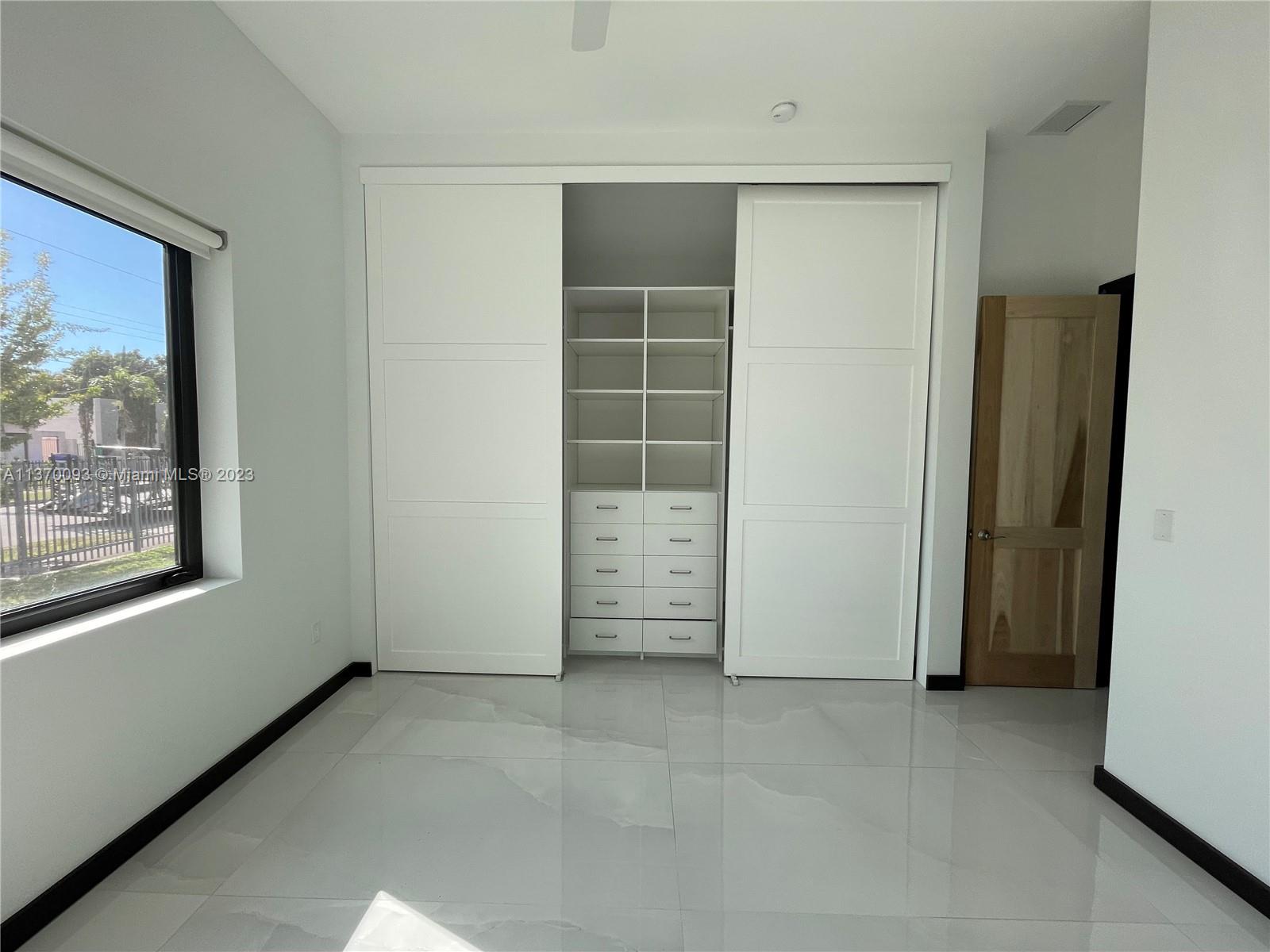 BRICKELL ESTATES - Residential Lease