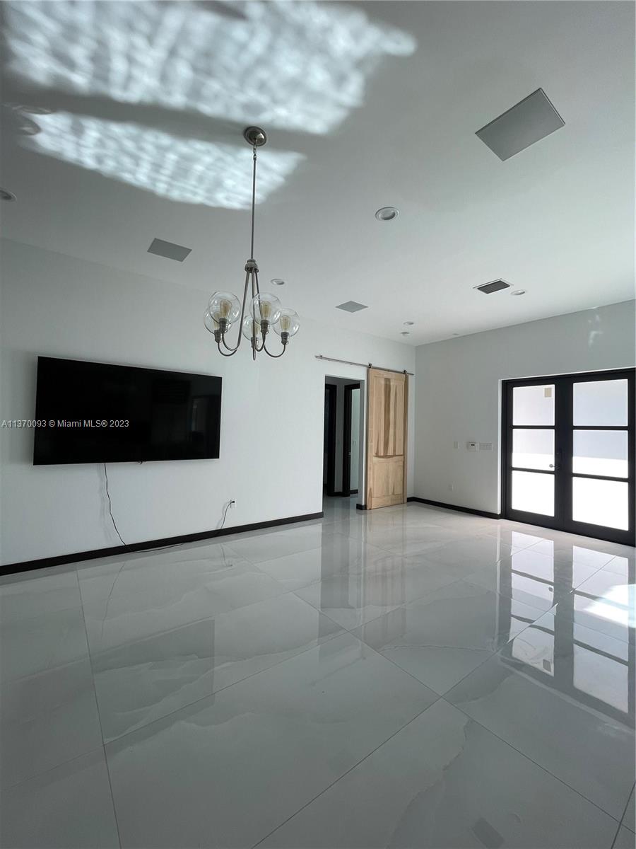 BRICKELL ESTATES - Residential Lease