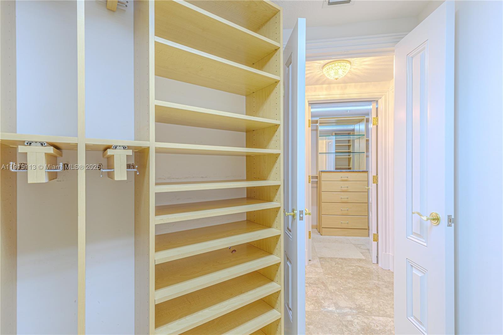 RENAISSANCE ON THE OCEAN - Residential