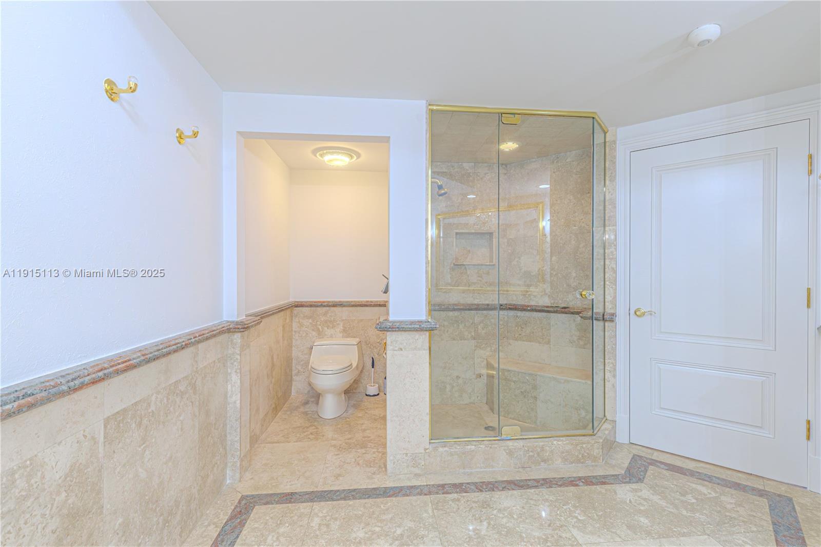 RENAISSANCE ON THE OCEAN - Residential