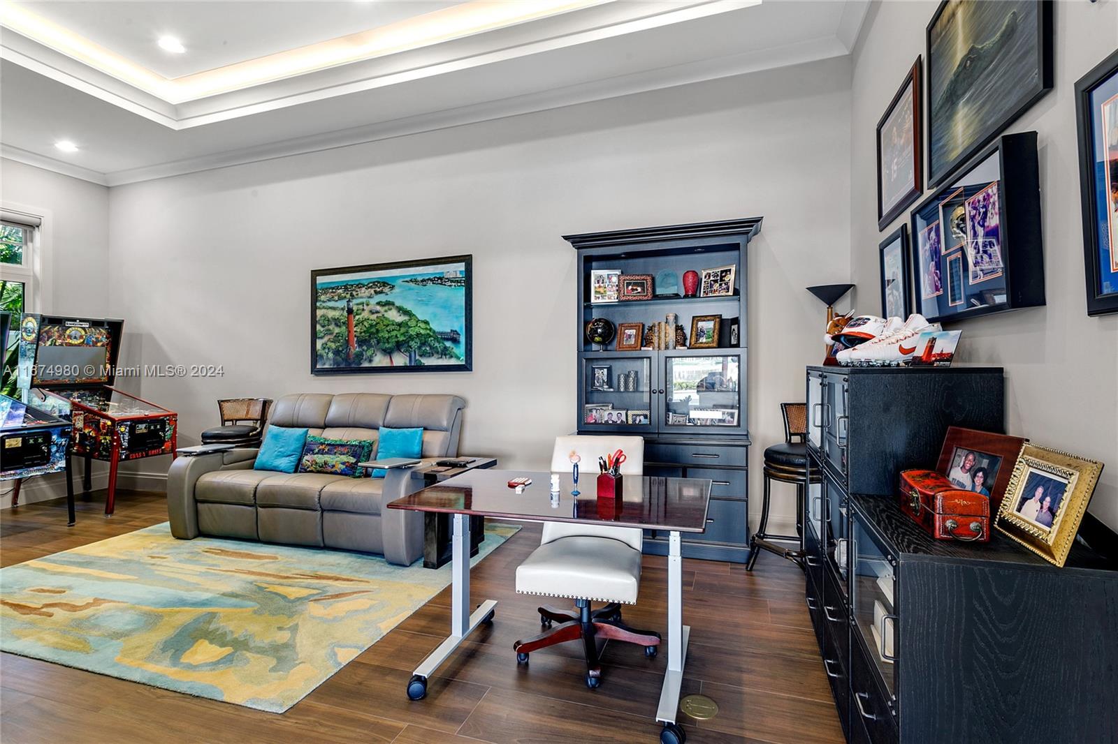 ADMIRALS COVE - Residential Lease