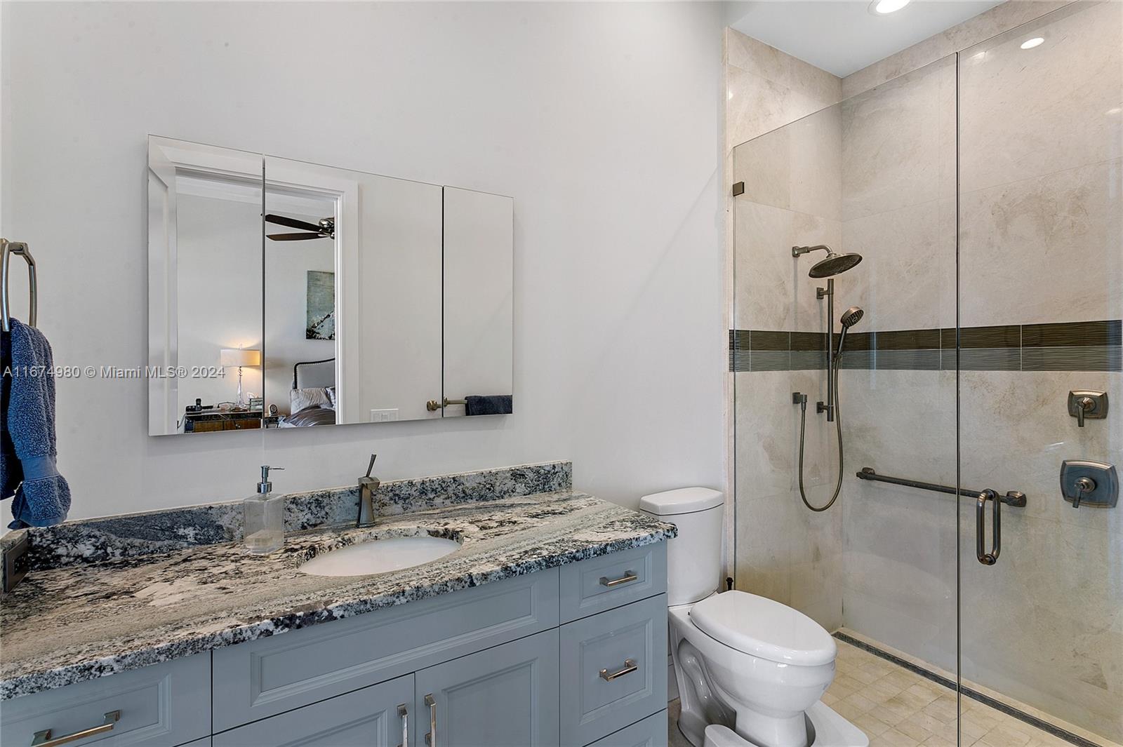 ADMIRALS COVE - Residential Lease