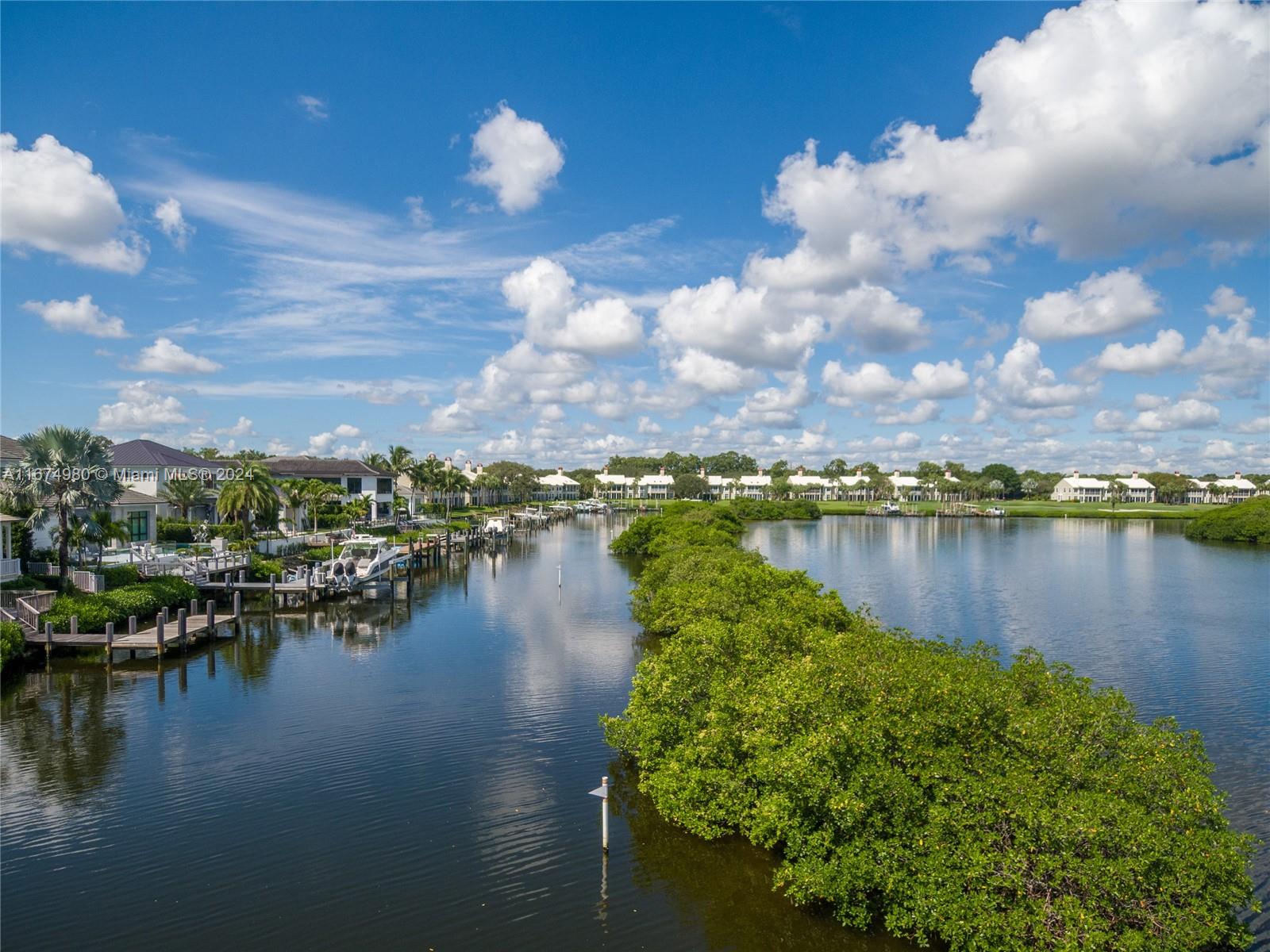 ADMIRALS COVE - Residential Lease