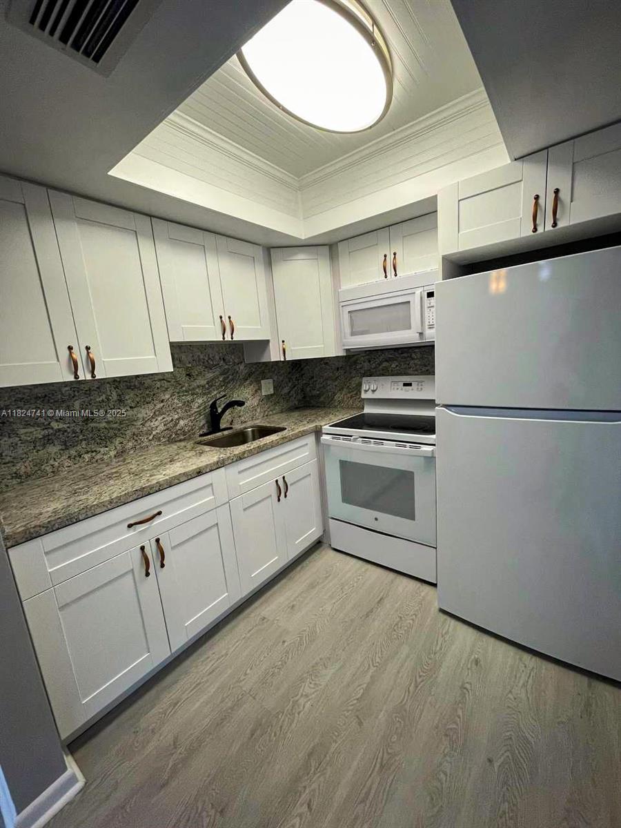 JACKSON ARMS APT CONDO - Residential