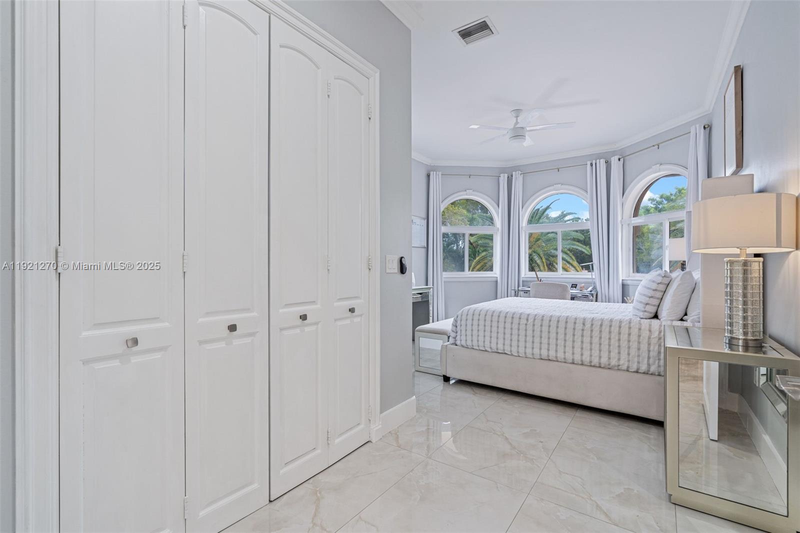 MIAMI LAKES - LOCH LOMOND - Residential