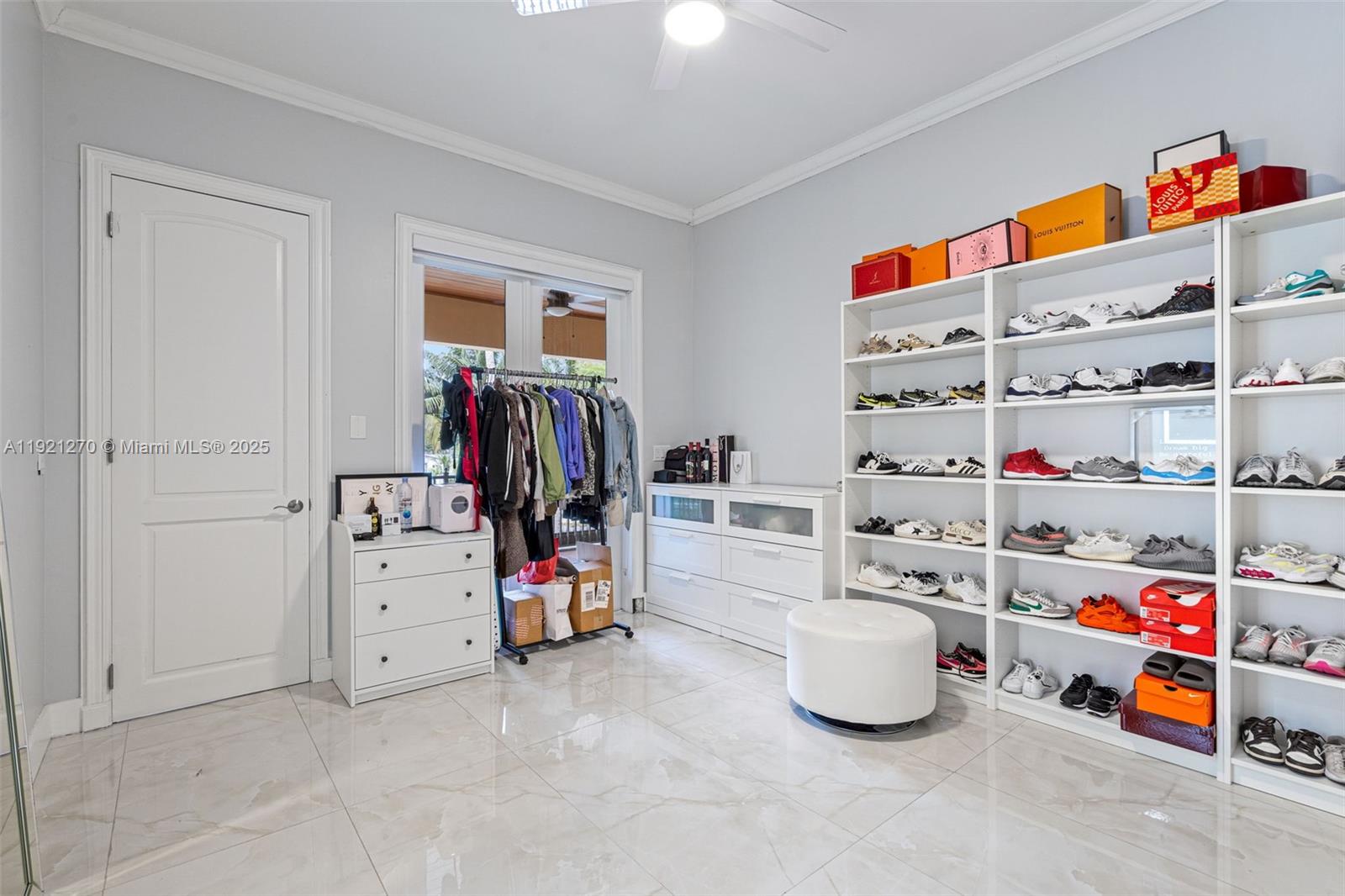 MIAMI LAKES - LOCH LOMOND - Residential