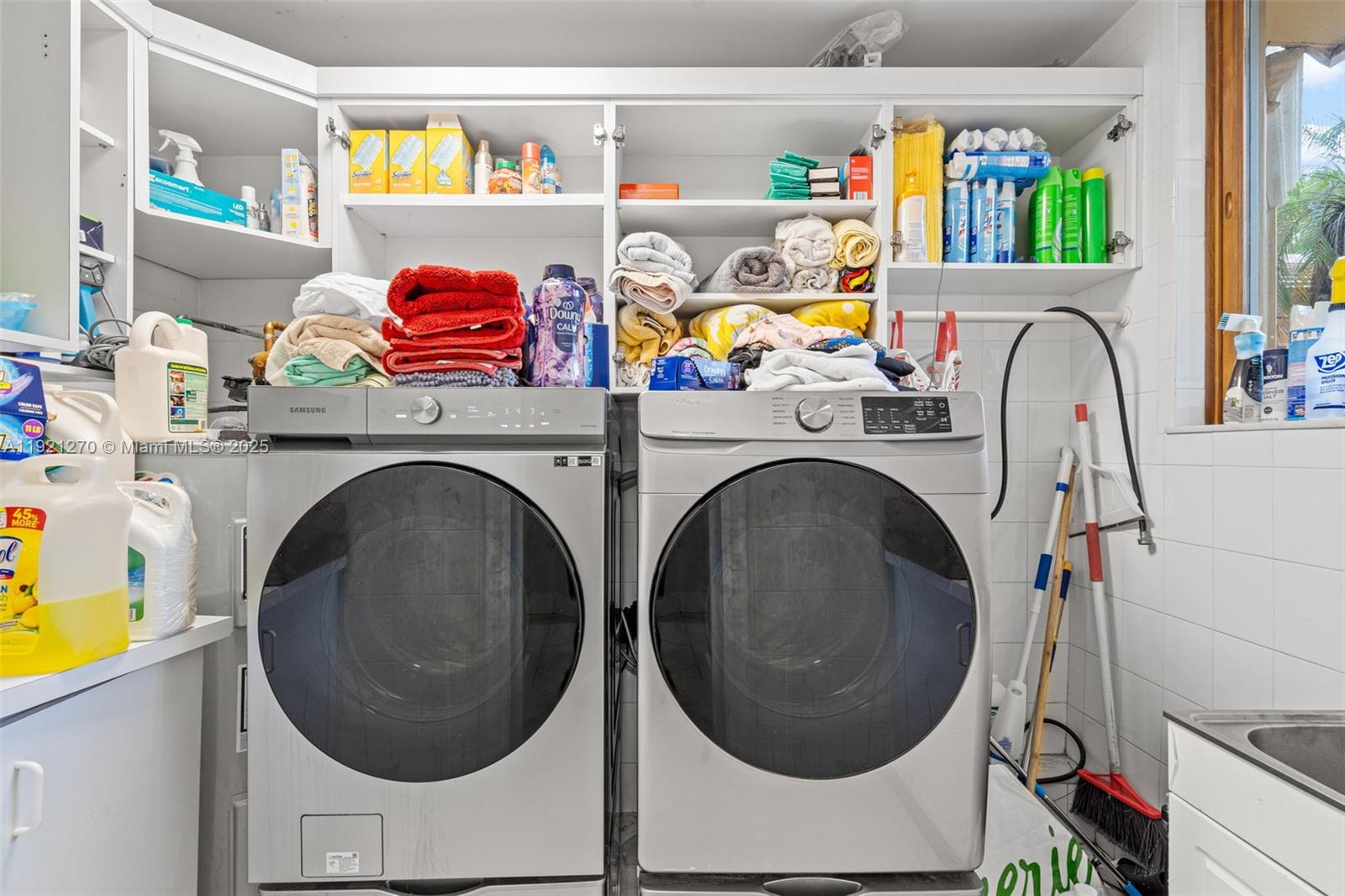 MIAMI LAKES - LOCH LOMOND - Residential