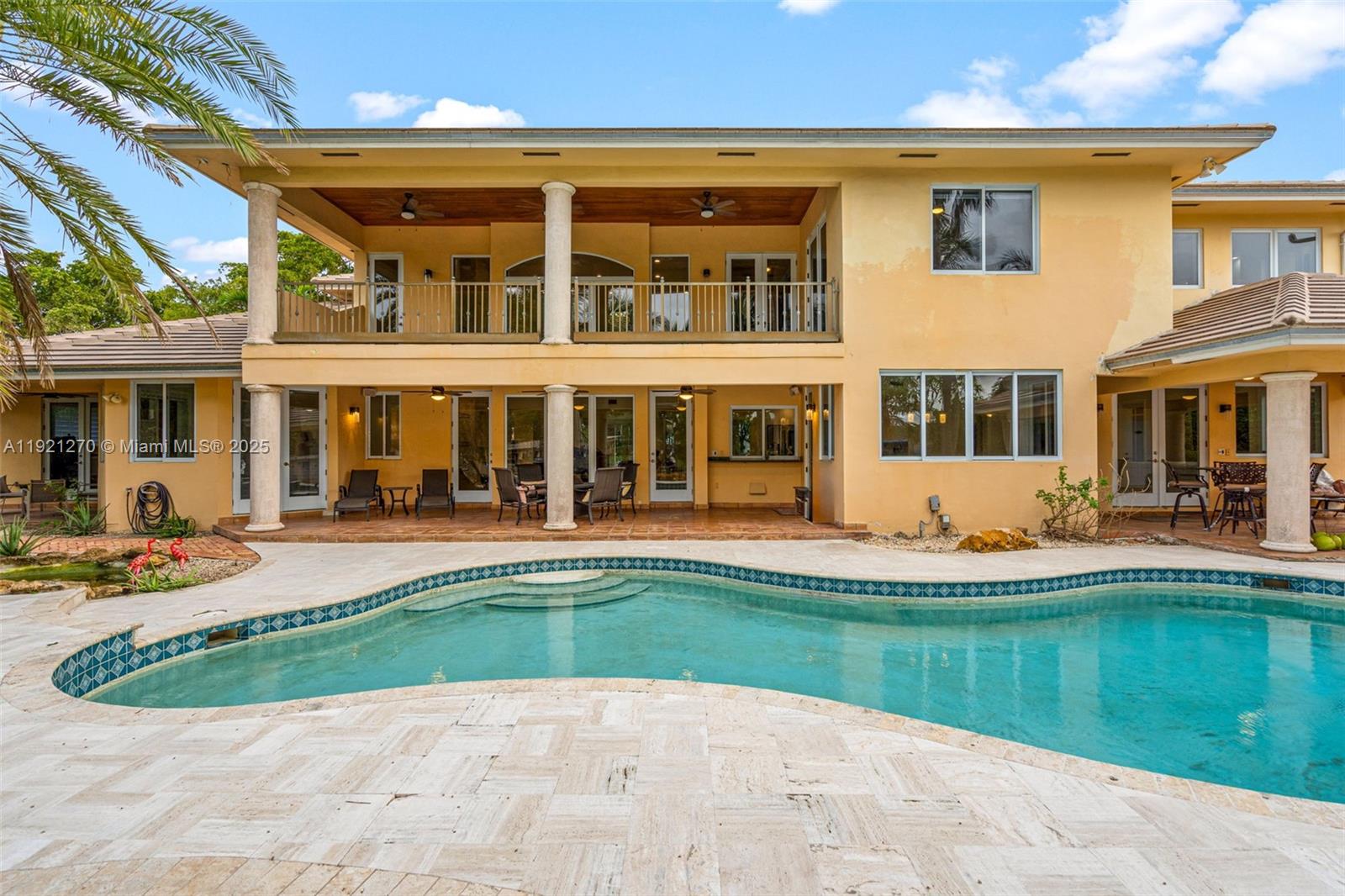 MIAMI LAKES - LOCH LOMOND - Residential