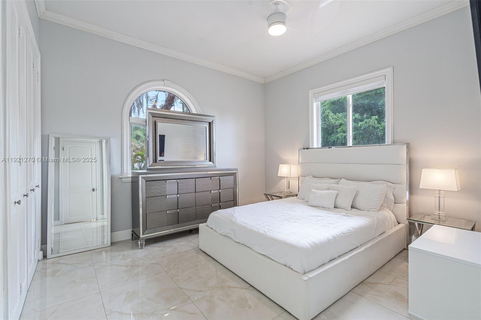 MIAMI LAKES - LOCH LOMOND - Residential