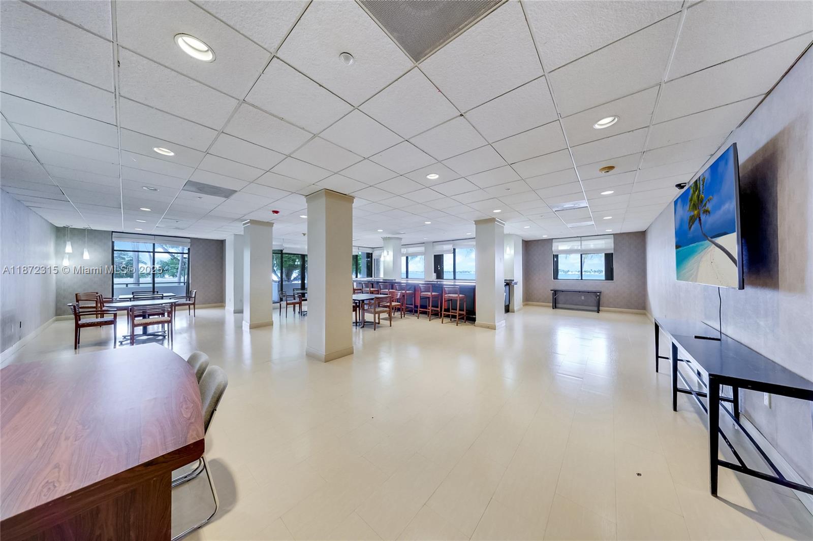 BRICKELL BAY CLUB CONDO - Residential