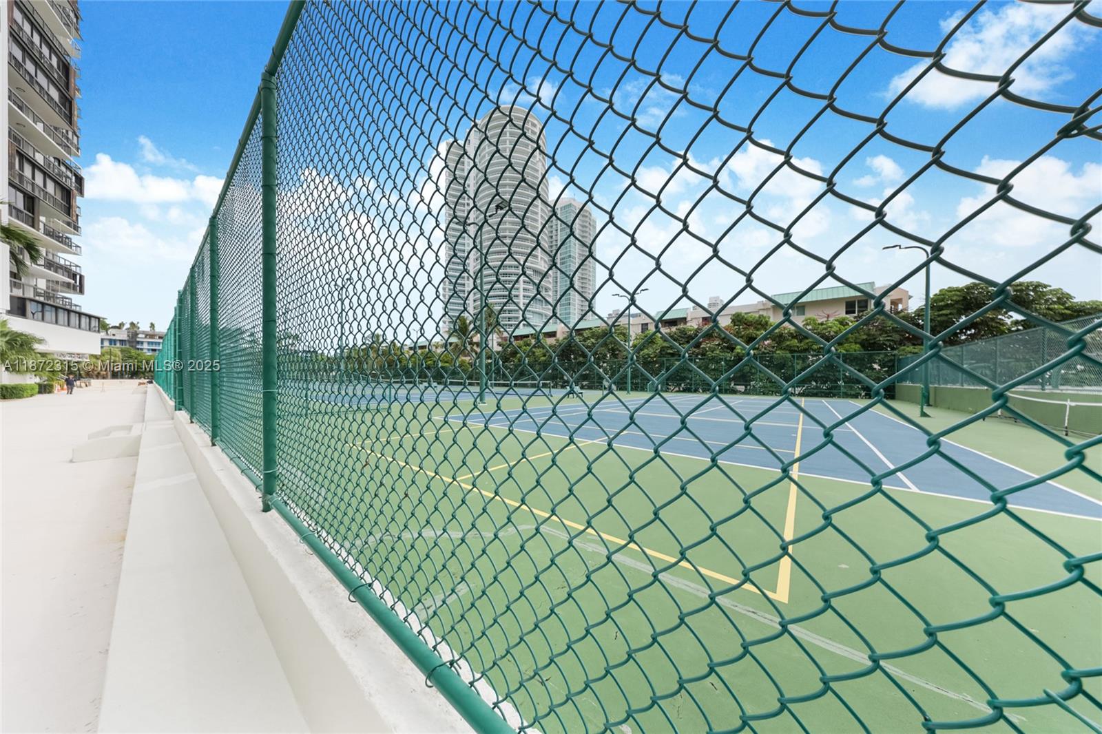 BRICKELL BAY CLUB CONDO - Residential