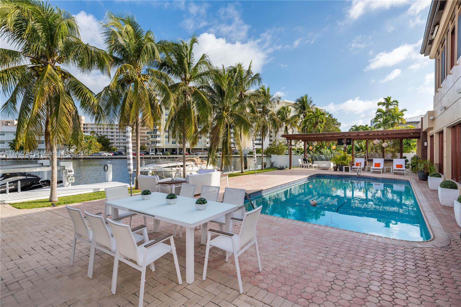 GOLDEN ISLES SEC - Residential