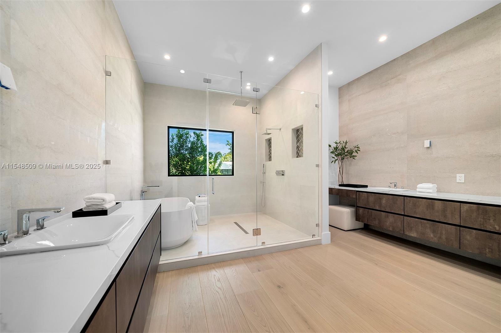 ANDREWS & BIGMAN SUB - Residential