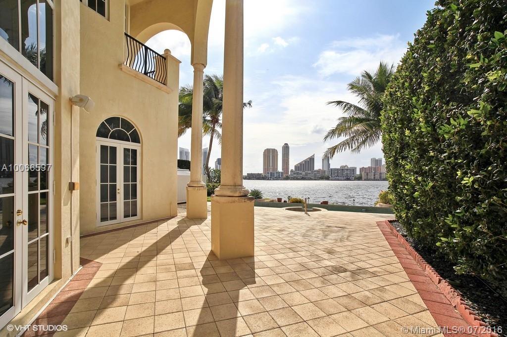 Island Estates - Residential