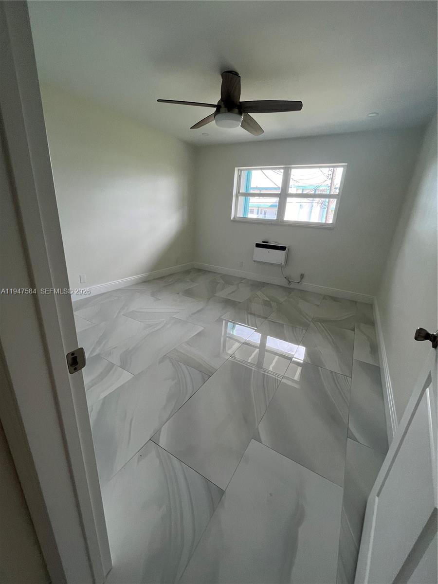 3922 NE 166th St S209