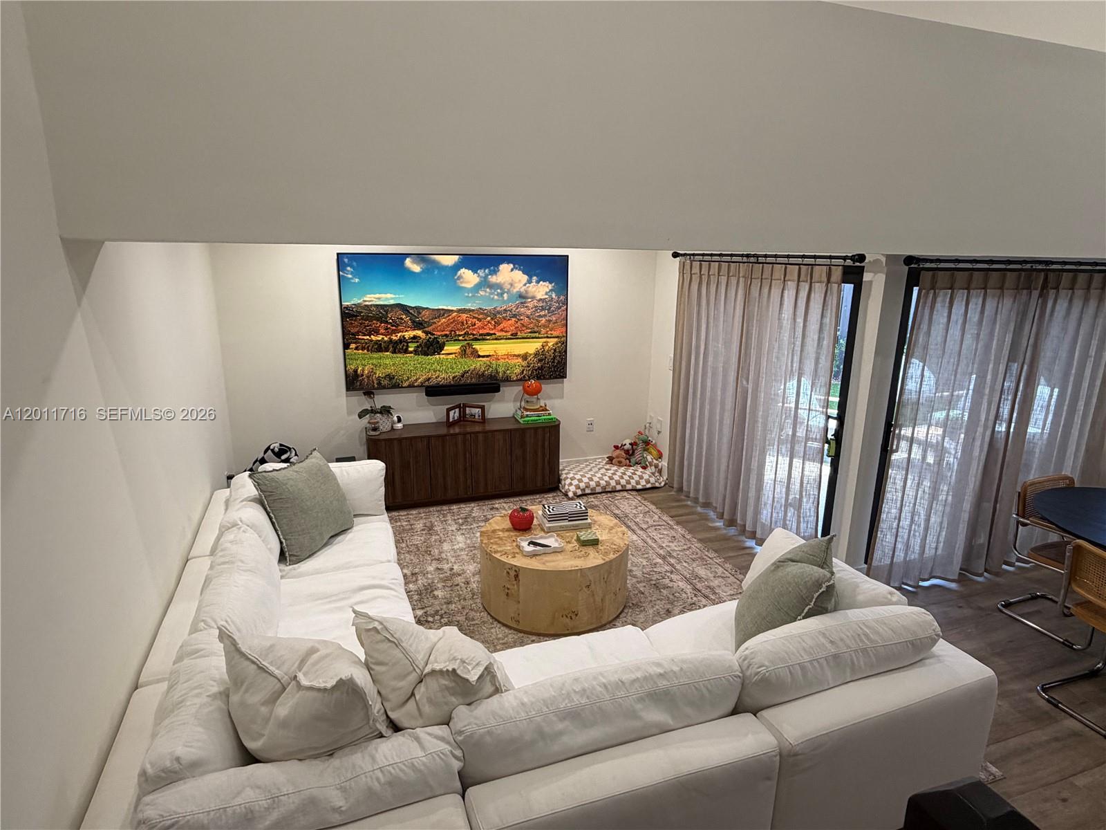 CROSSINGS VILG HOMES COND - Residential