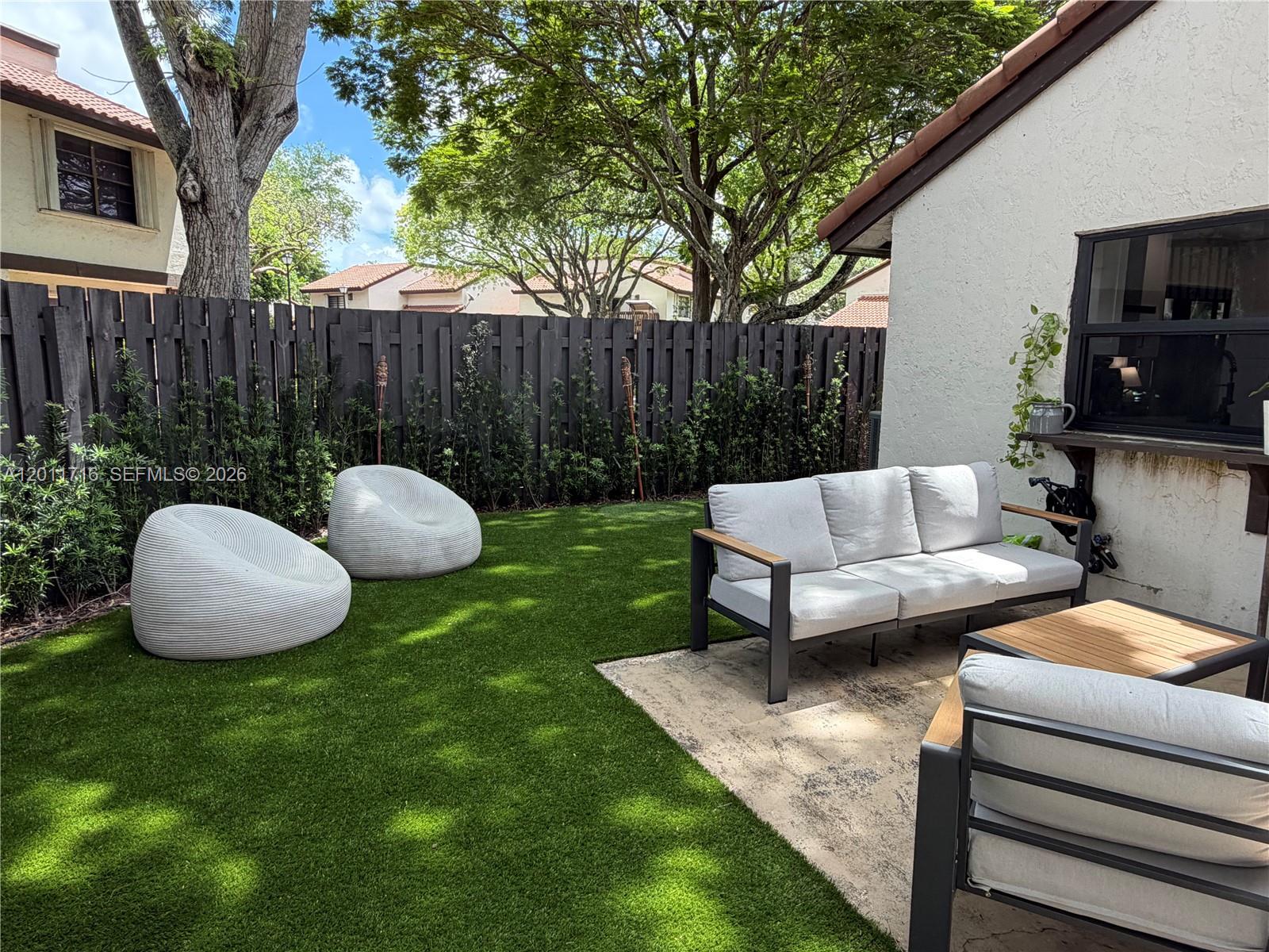 CROSSINGS VILG HOMES COND - Residential