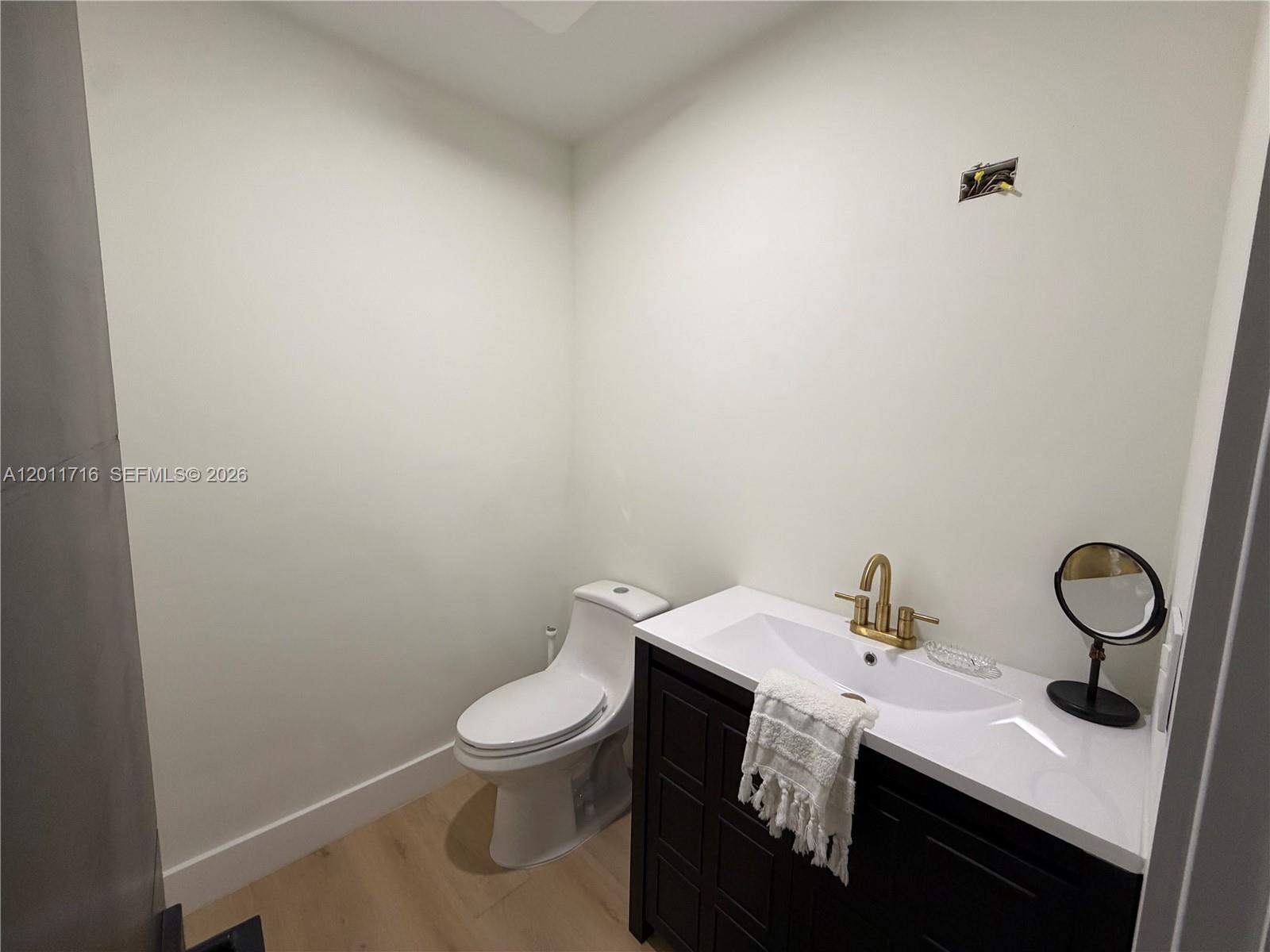 CROSSINGS VILG HOMES COND - Residential
