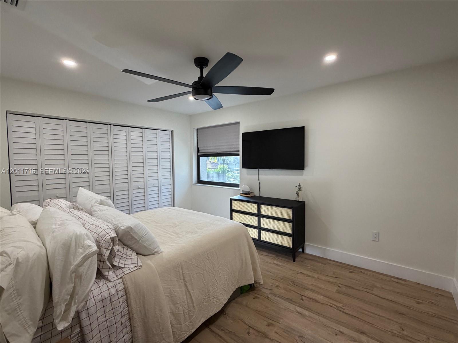 CROSSINGS VILG HOMES COND - Residential