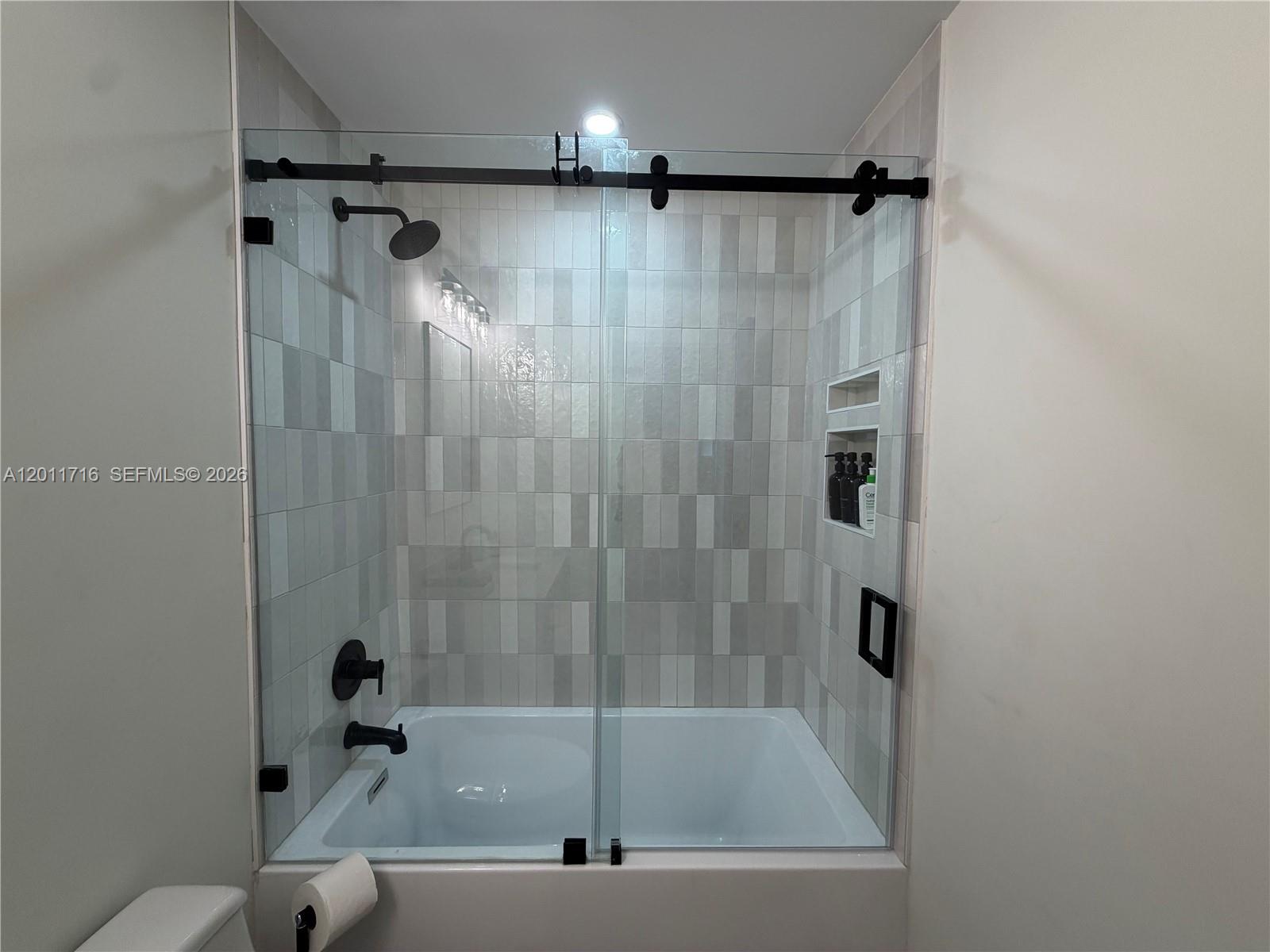 CROSSINGS VILG HOMES COND - Residential