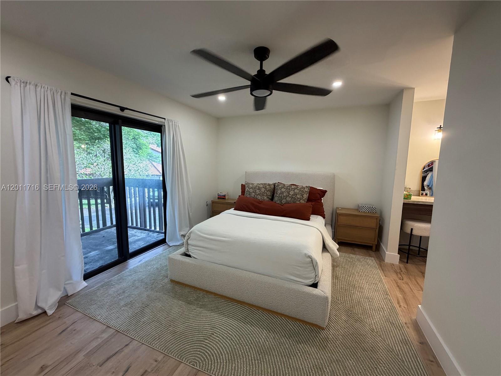 CROSSINGS VILG HOMES COND - Residential