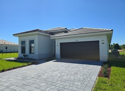 19534 SW 324th St 19534 Miami FL 33030
