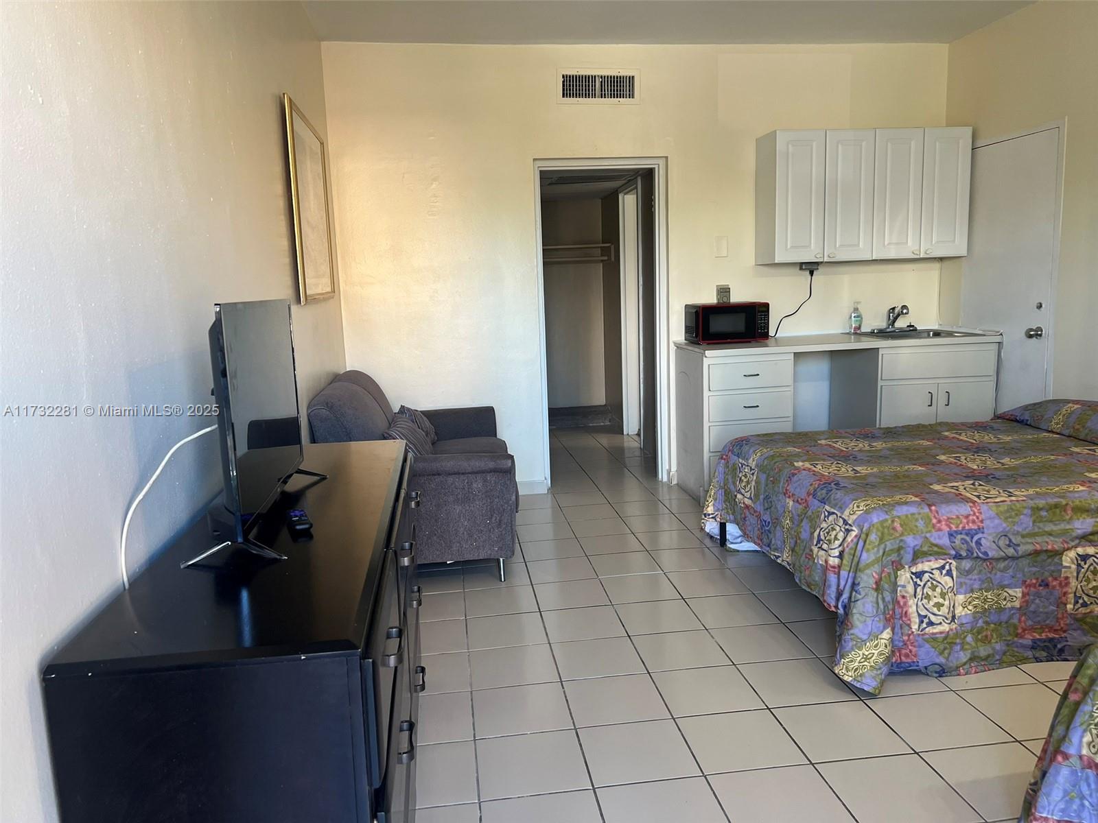 26 Diplomat Pkwy 2332