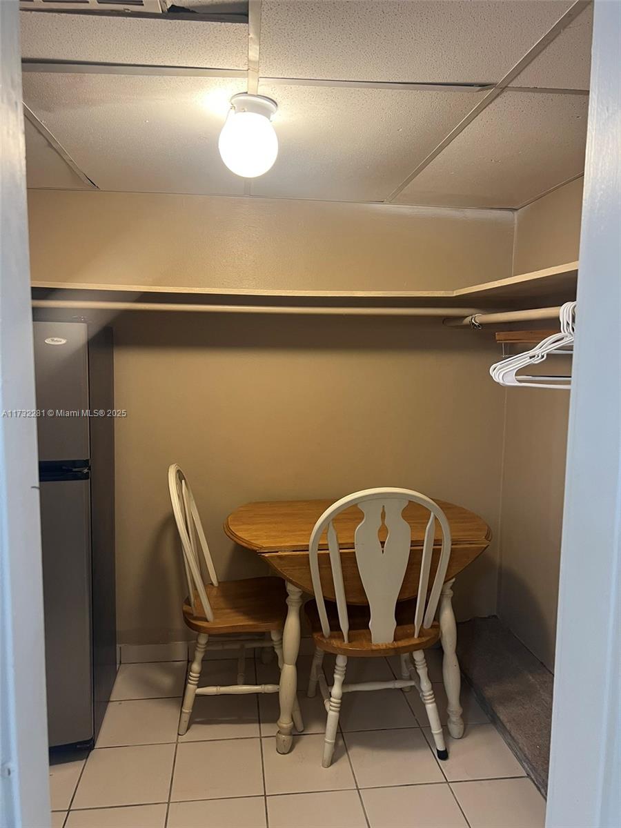 DIPLOMAT GOLF & RACQUET C - Residential