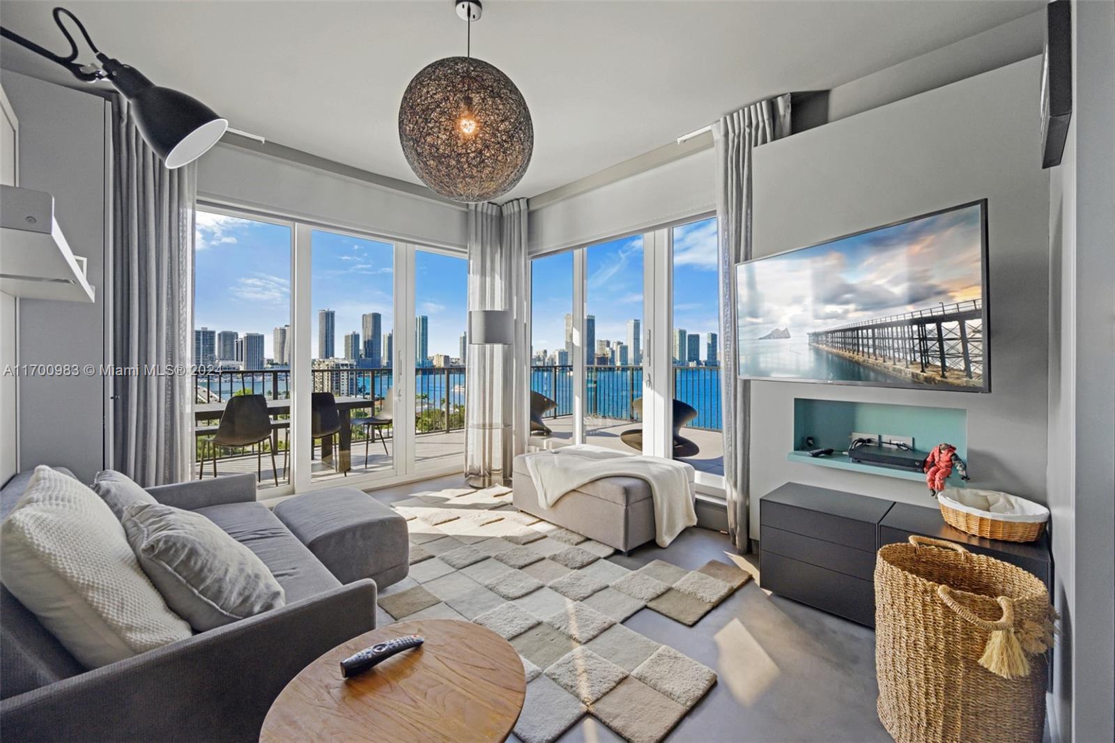 ONE THOUSAND VENETIAN WAY - Residential