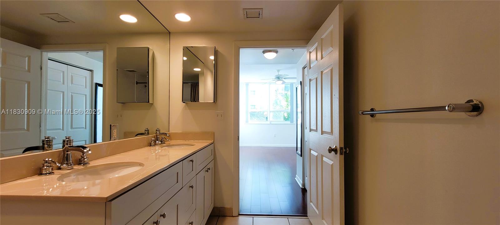 CITE CONDO - Residential