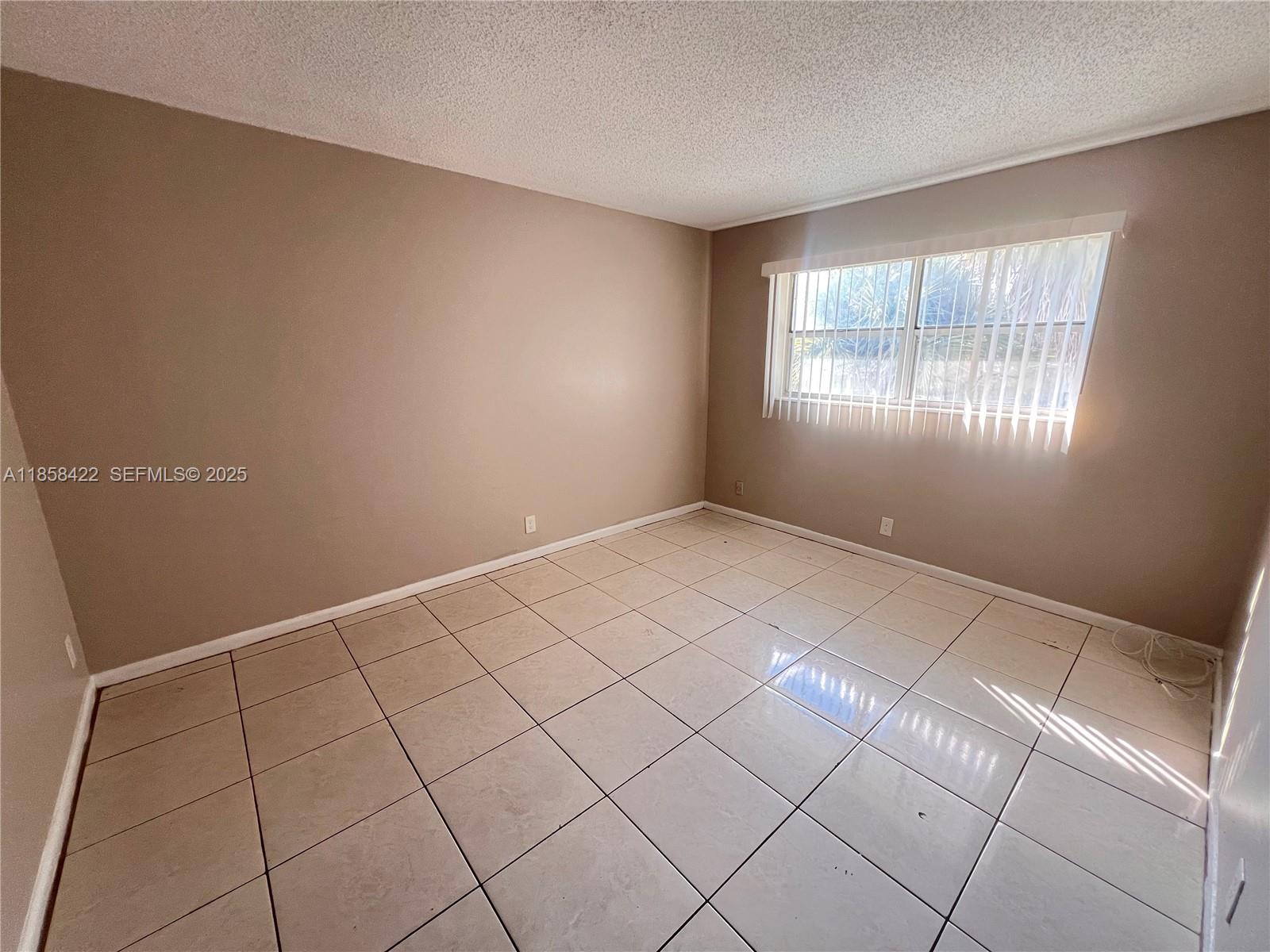 SILVER PALMS CONDO - Residential Lease