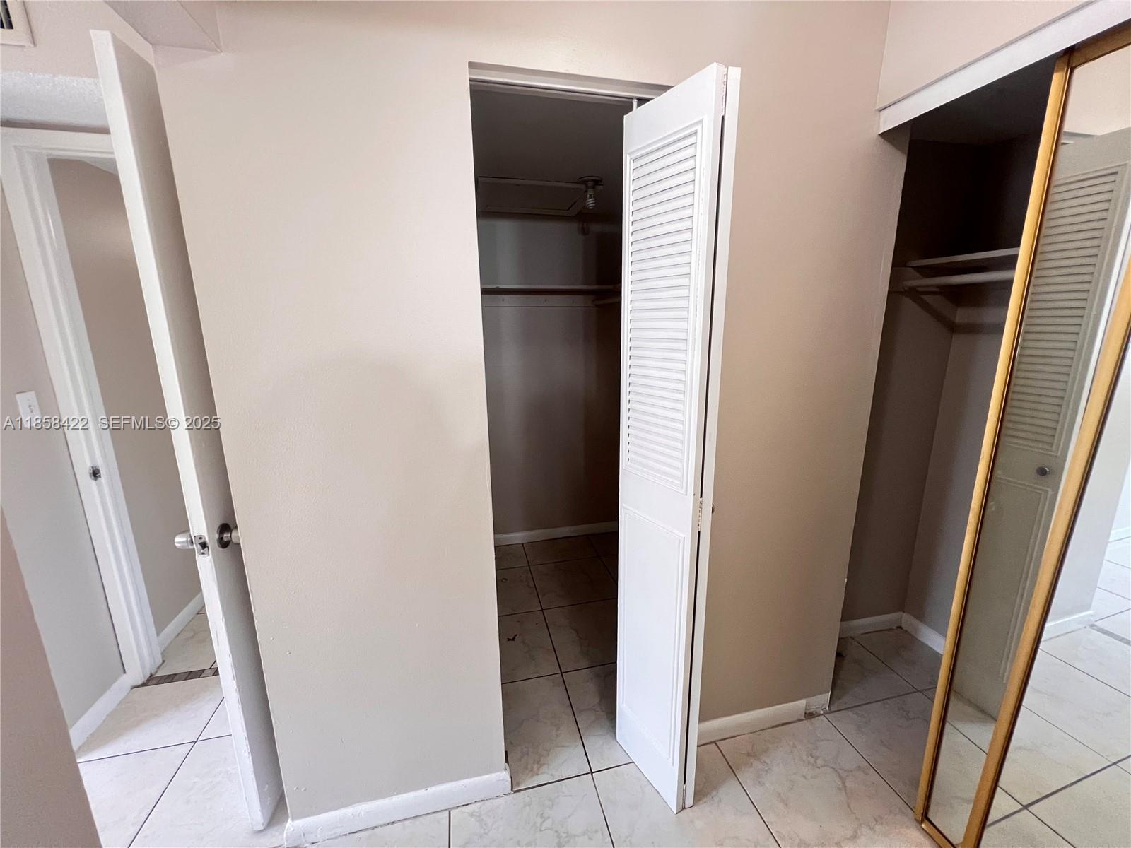 SILVER PALMS CONDO - Residential Lease