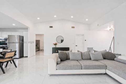 Tiny photo for 2215 SE 7th Pl, Homestead, FL 33033 (MLS # A12076104)