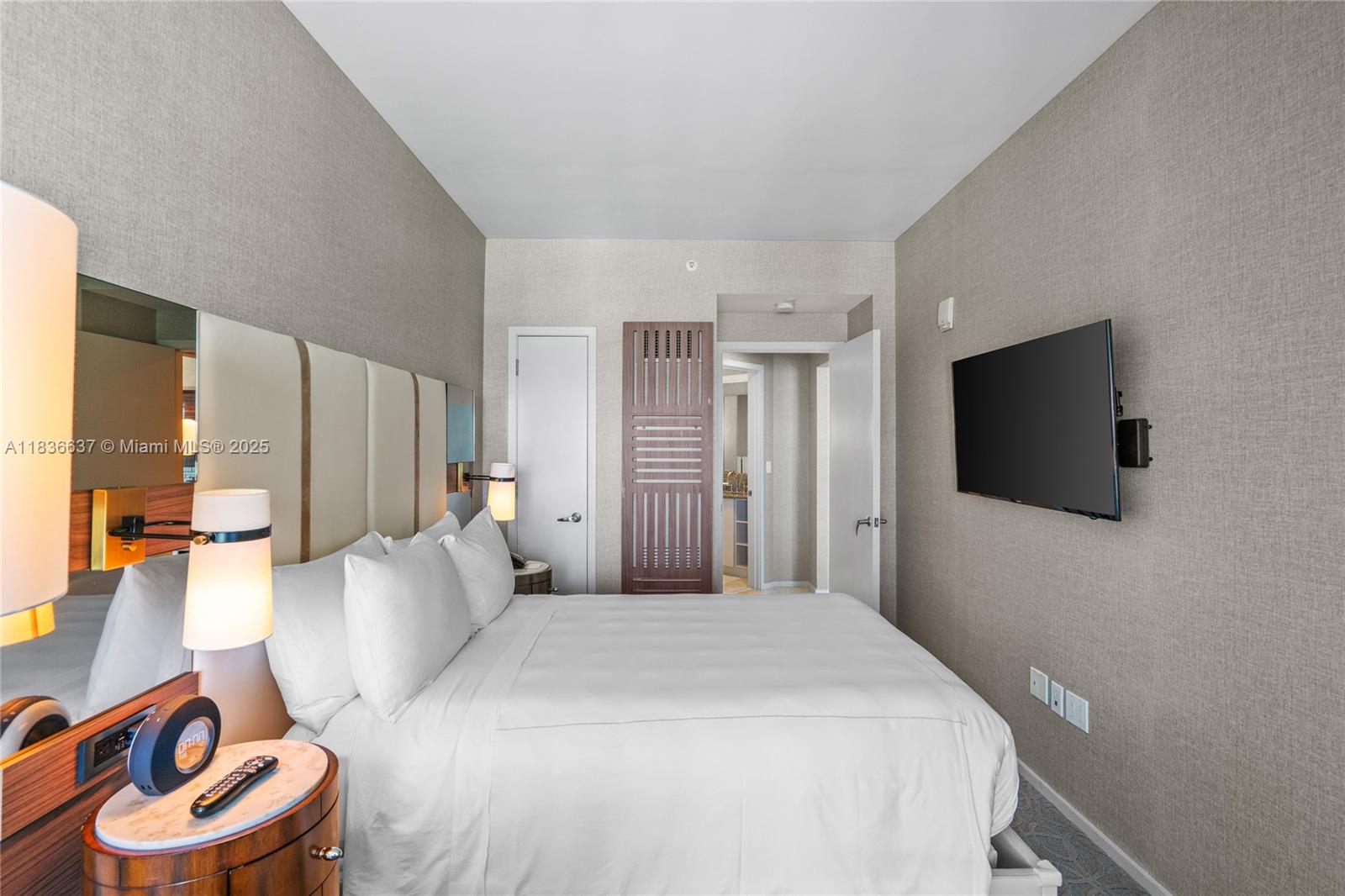 551 FLB CONDOMINIUM RESID - Residential