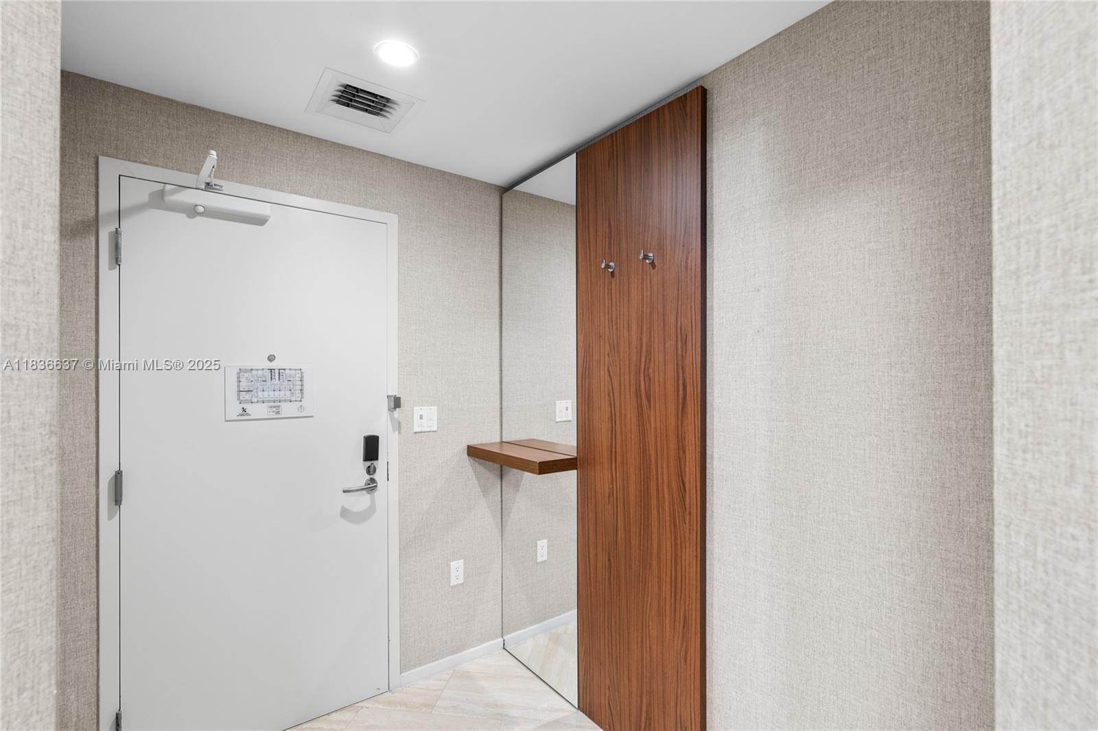 551 FLB CONDOMINIUM RESID - Residential